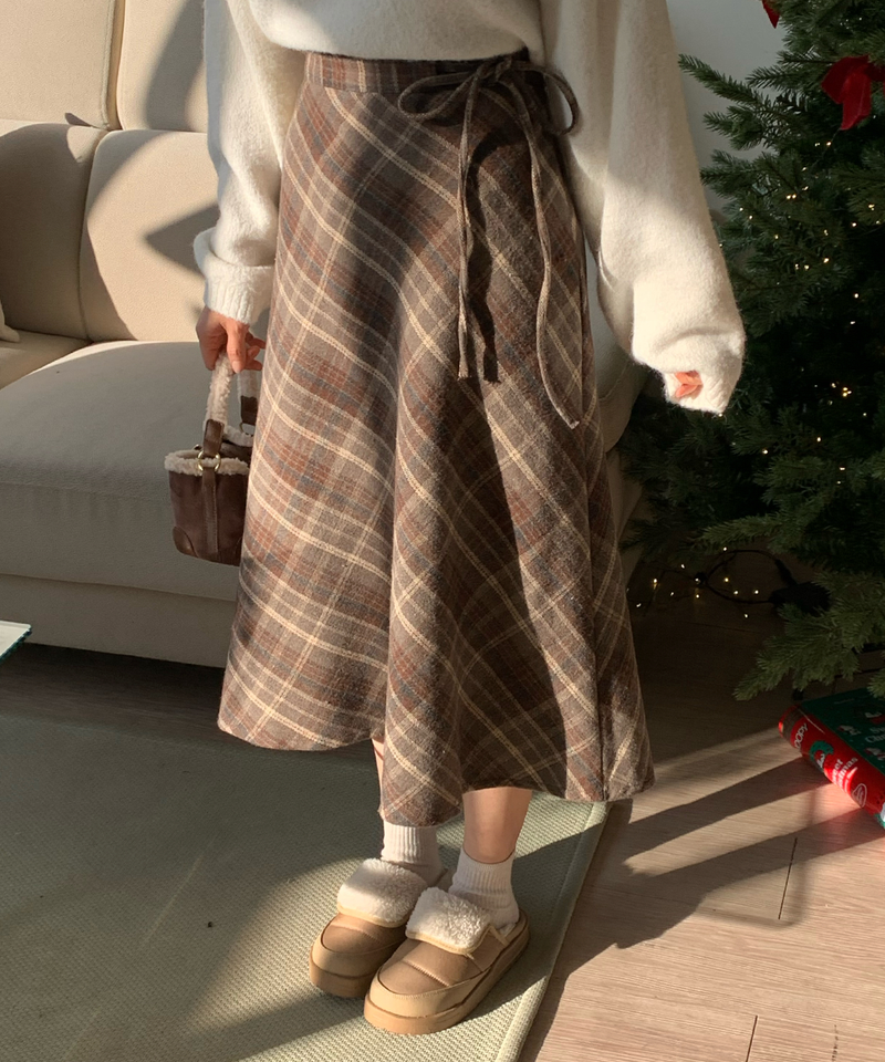 Betty Check Skirt