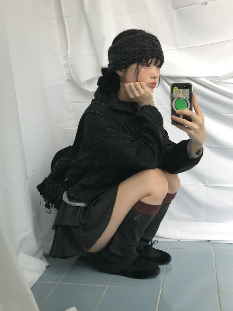Soft terry dot windbreaker