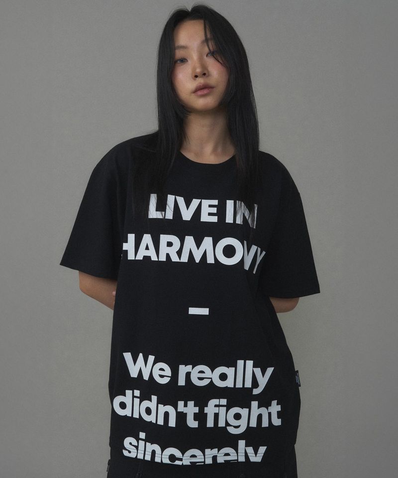 LIVE IN HARMONY TEE BLACK