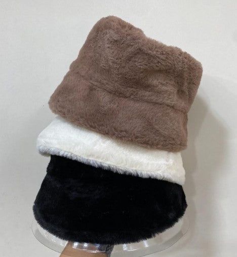 Fur bucket hat