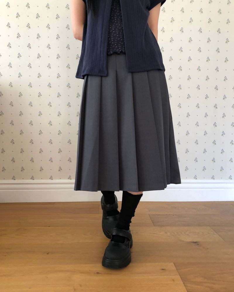 Newen Pleated Midi Skirt