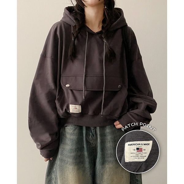 hijjoo（ハイチュー）の「Pocky Pocket Patch Cropped Overfit Hoodie （Tops）」