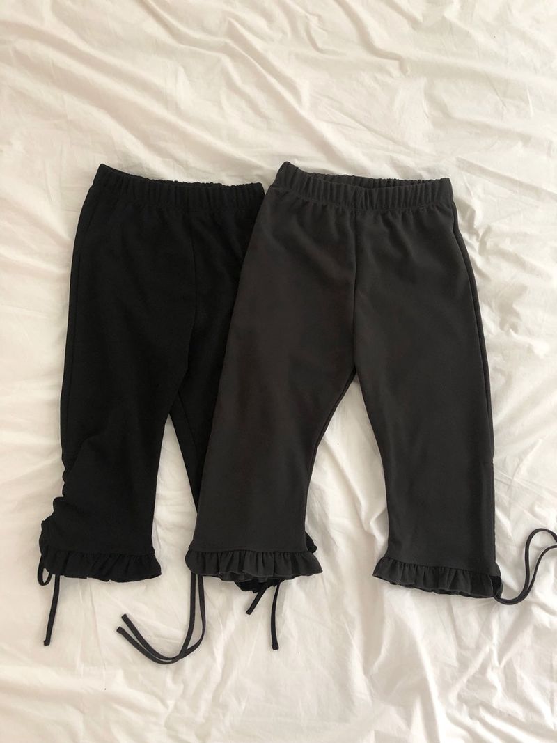 Frill Capri Pants