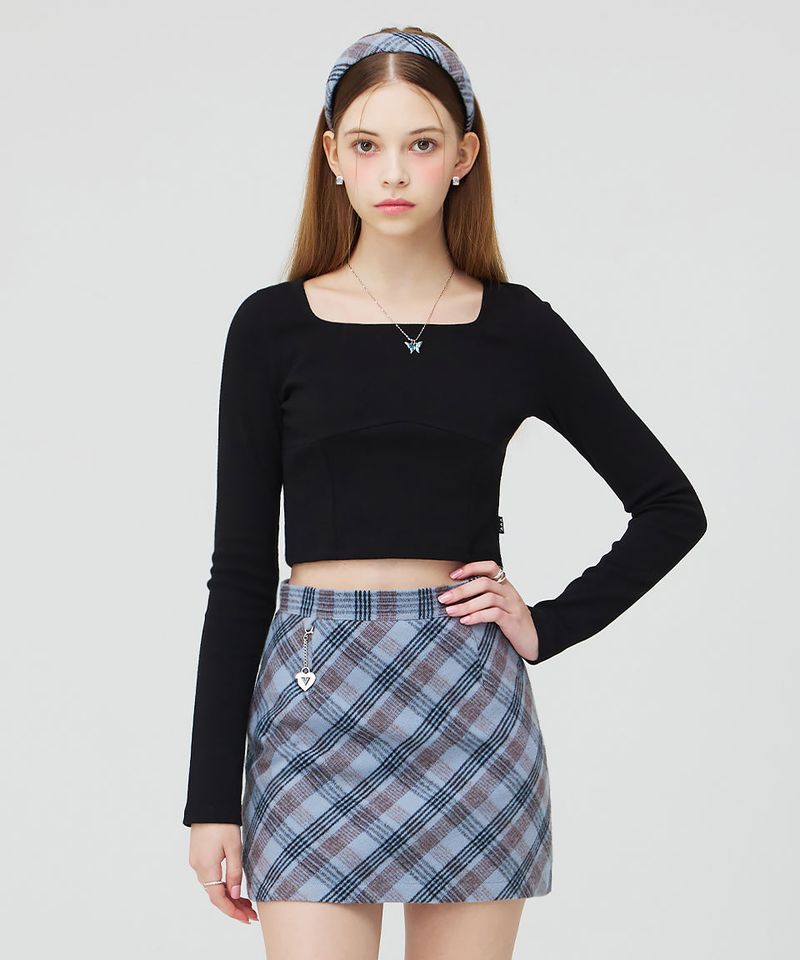 SQUARE NECK LONG SLEEVE CROP TOP _ BLACK