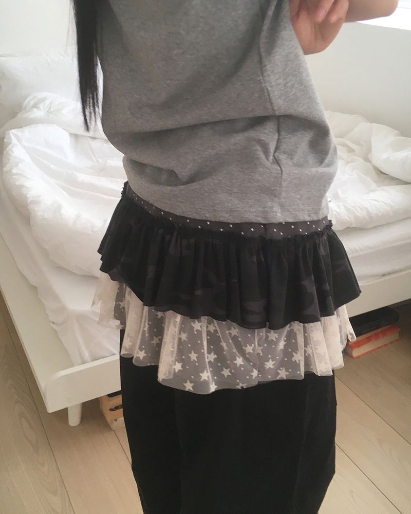 WONDER WONDER(ワンダーワンダー)の「Coren Camo Dot Tiered Mini Skirt(Skirts)」