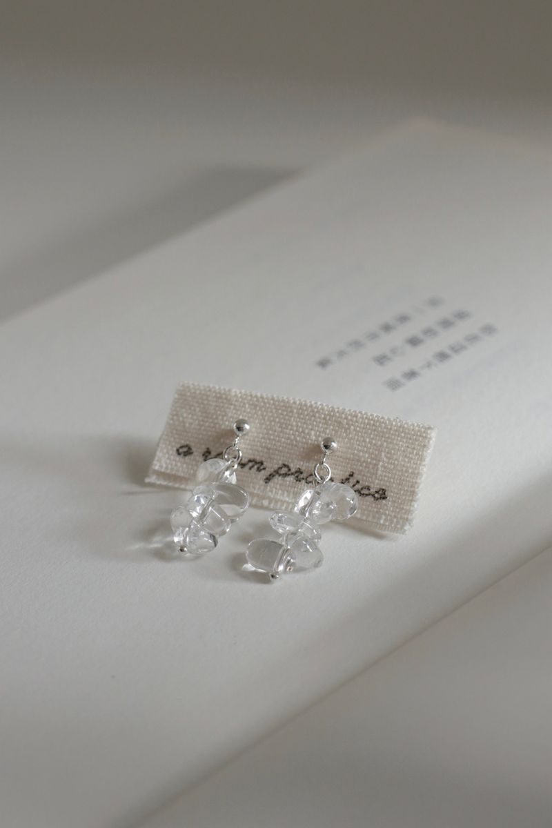 Pebble White Crystal Silver 925 Pierce handmade