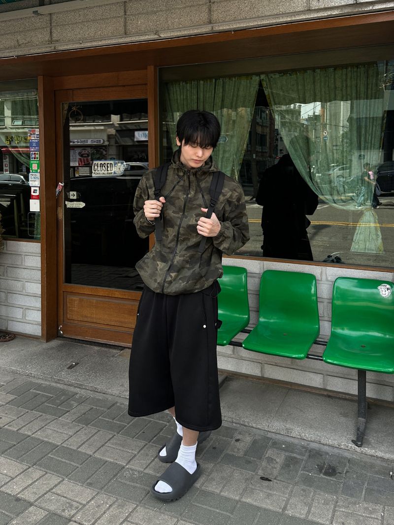 Veron Camo Hood Windbreaker