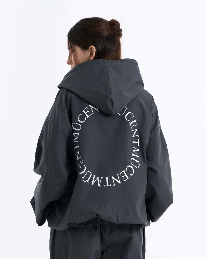 BACK ROUND WINDBREAKER (Black, Charcoal)