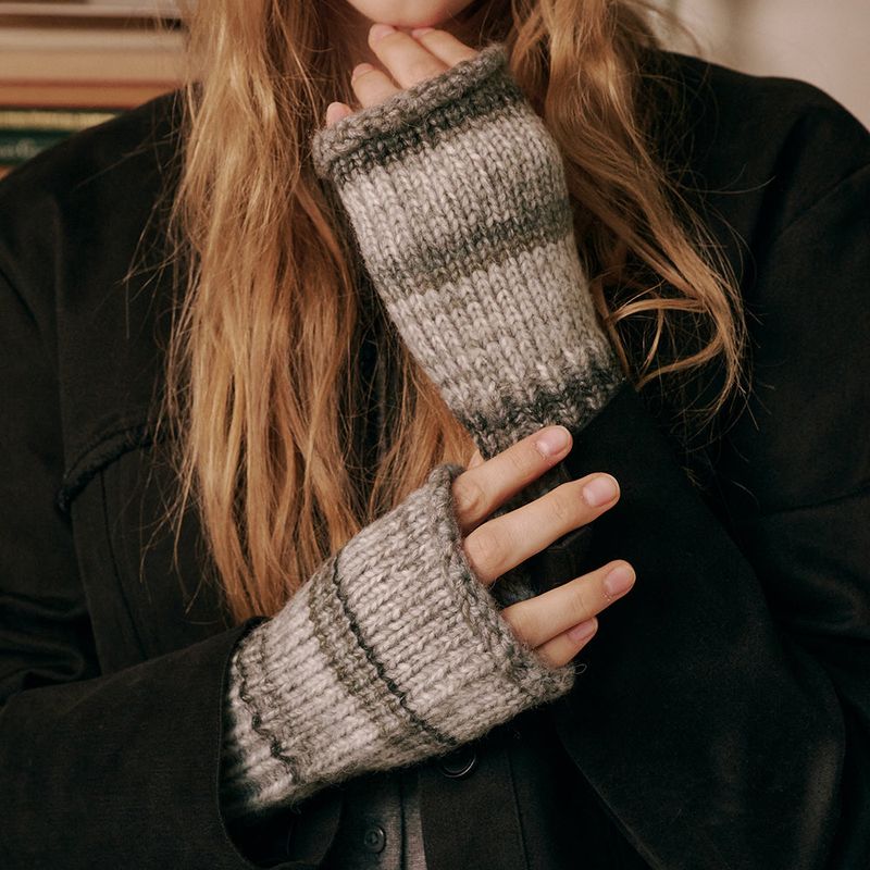 ALLINCOMPLETE（オールインコンプリート）の「Journey Of Sky Hand Warmer (Dawn)（Fashion Accessories）」