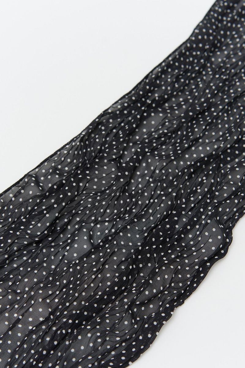 Leaf Dot Wrinkle Scarf