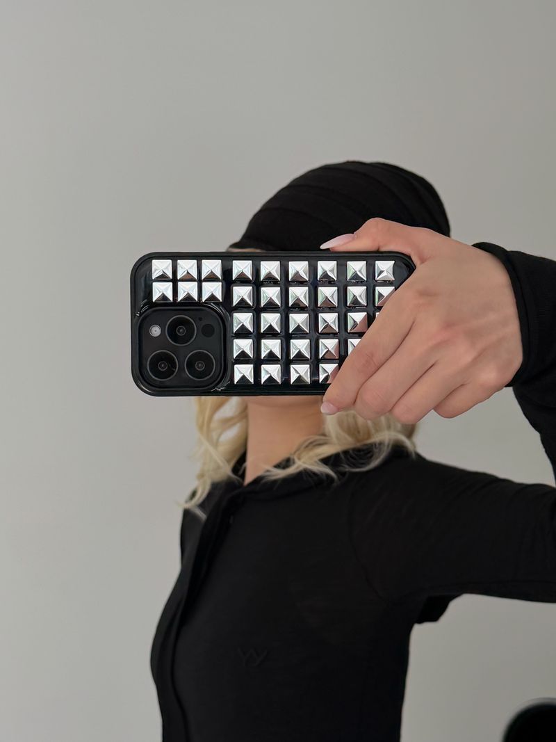 nemo stud case (black)