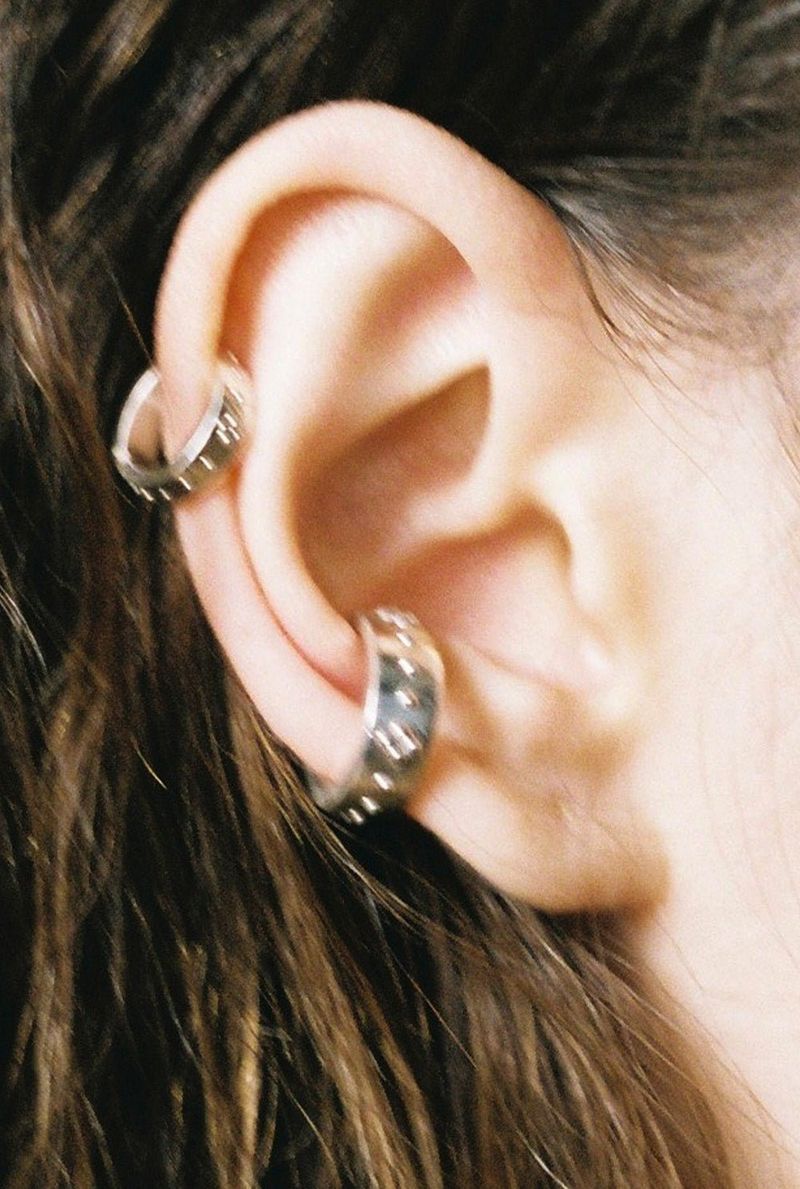 Vintage bead earcuff petite