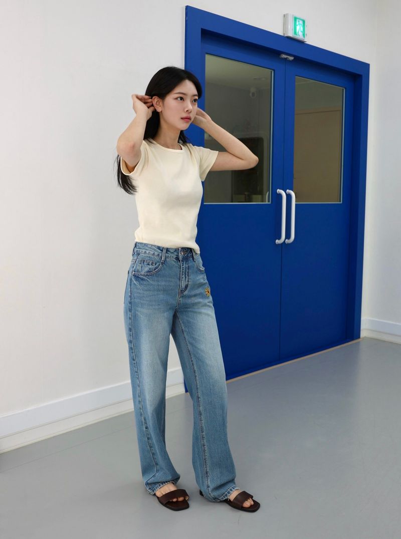 FLOWER EMBROIDERED STRAIGHT DENIM code 26215