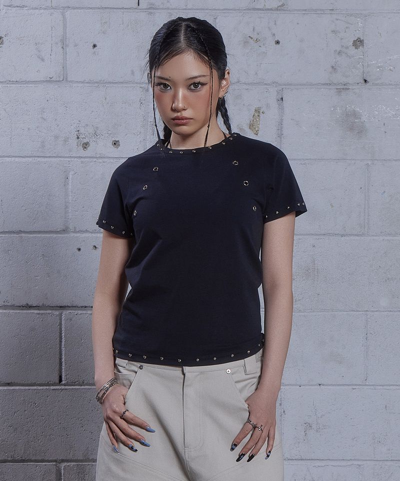 DAUSPICE(DUC)（ダウスピス）の「(DUC) Eyelet Stud Semi-Crop T-Shirt Black（Tops）」