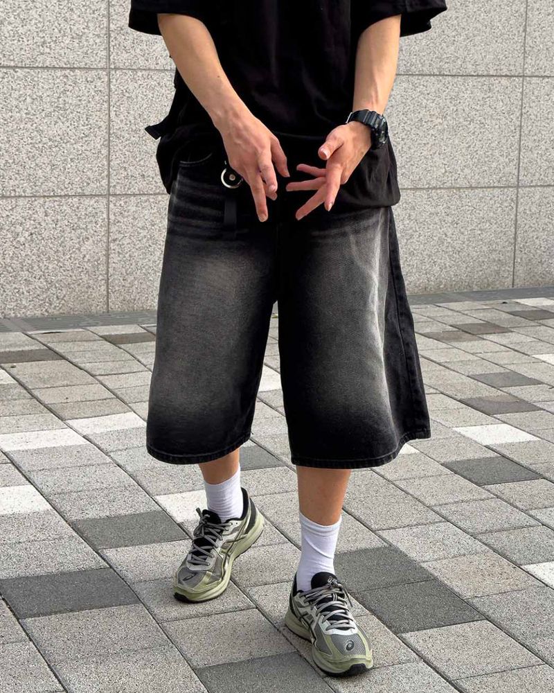 JIIGEUM(ジグム)の「Highlight Cat Washing Black Bermuda Denim(Pants)」