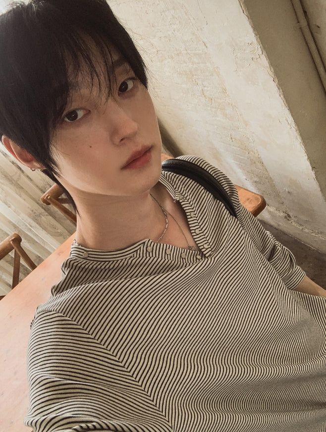Luard ST Notch Neck Long Sleeve