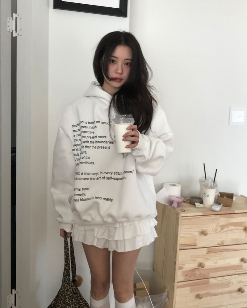 earth letter heavy hoodie