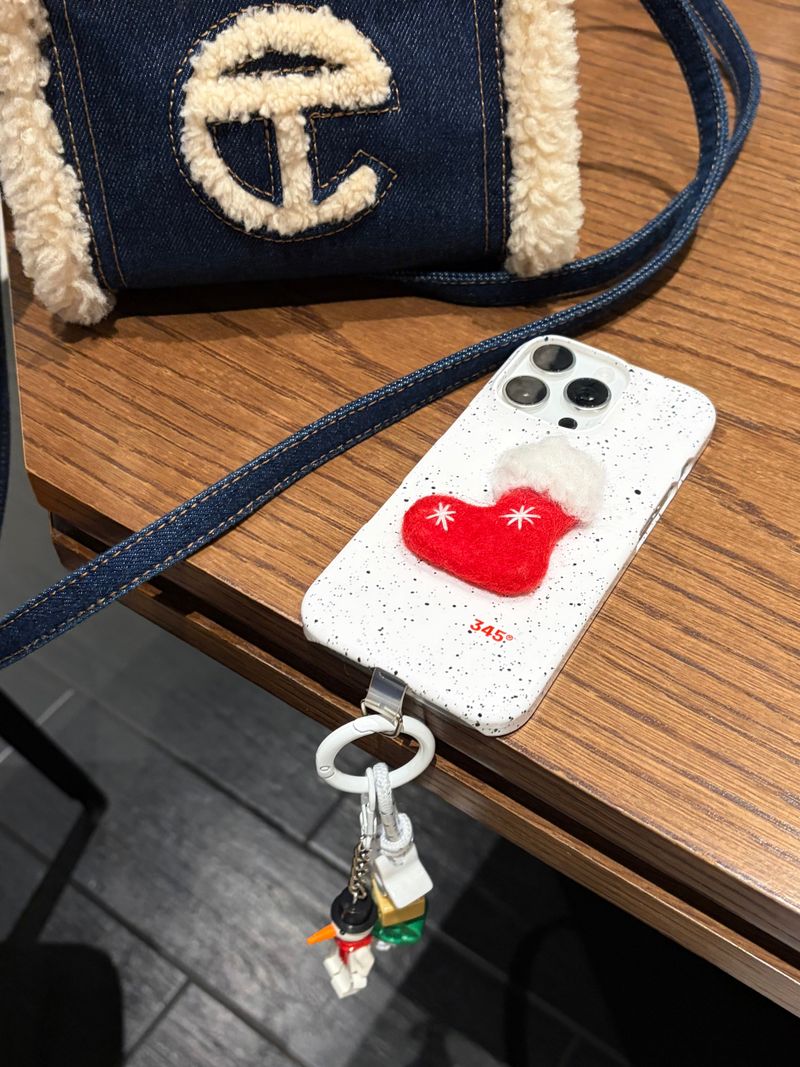 Christmas Stocking Hard Case / TREEFORFIVE345