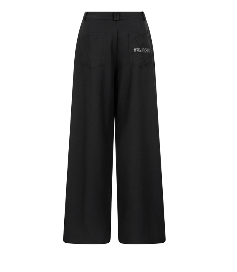 [mnem] Folded Emblem Slacks
