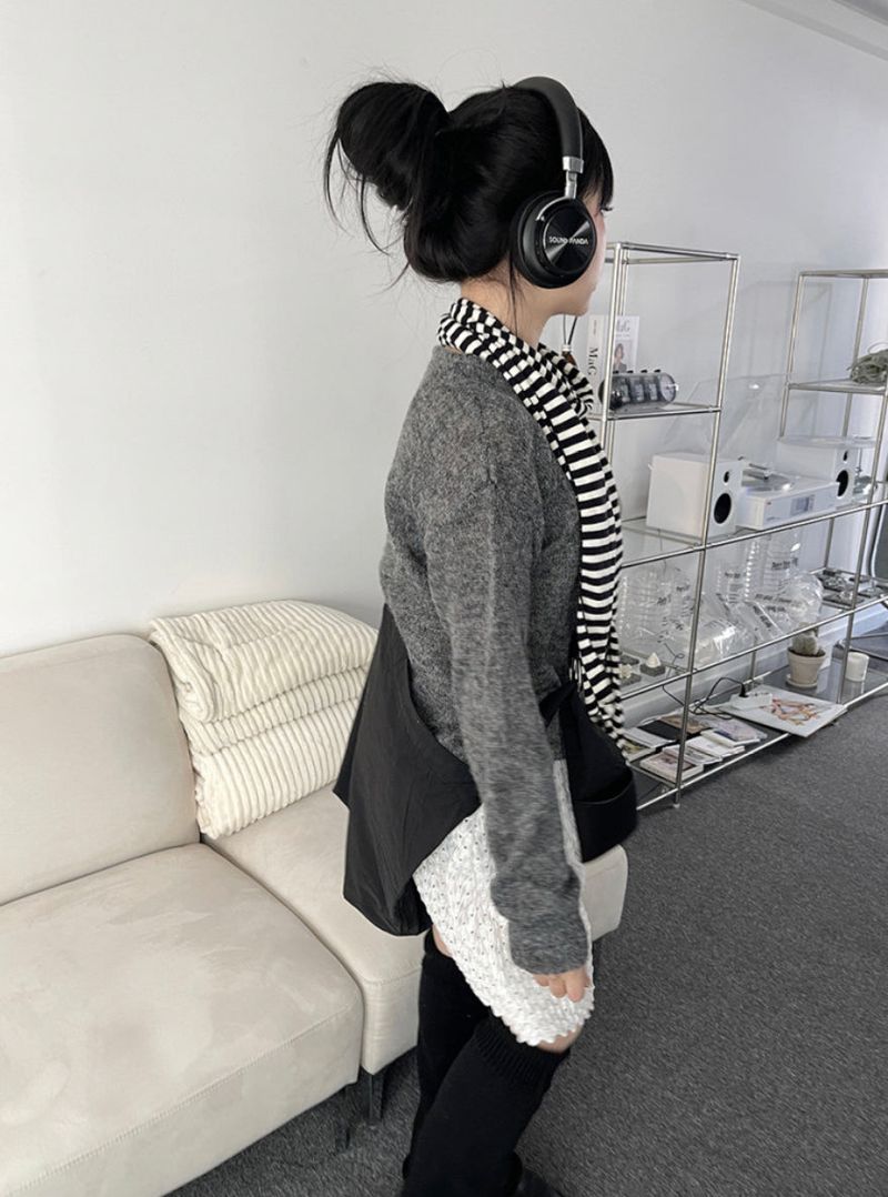Basic alpaca v-neck knit