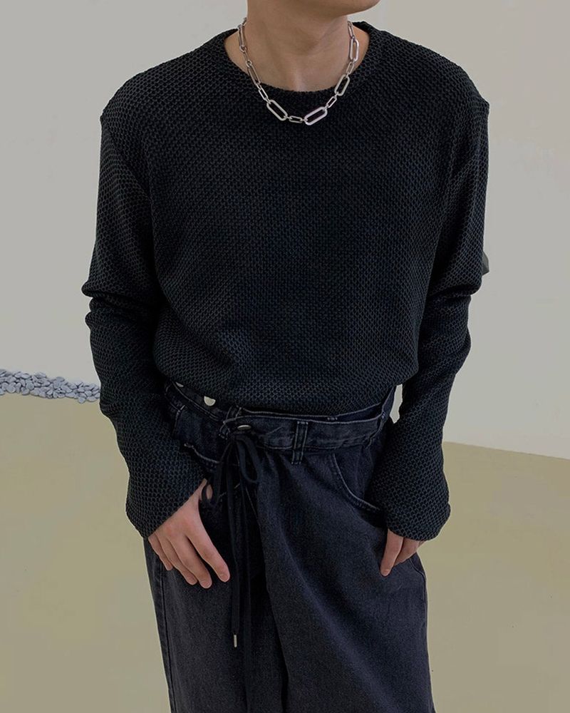a vertical square chain necklace