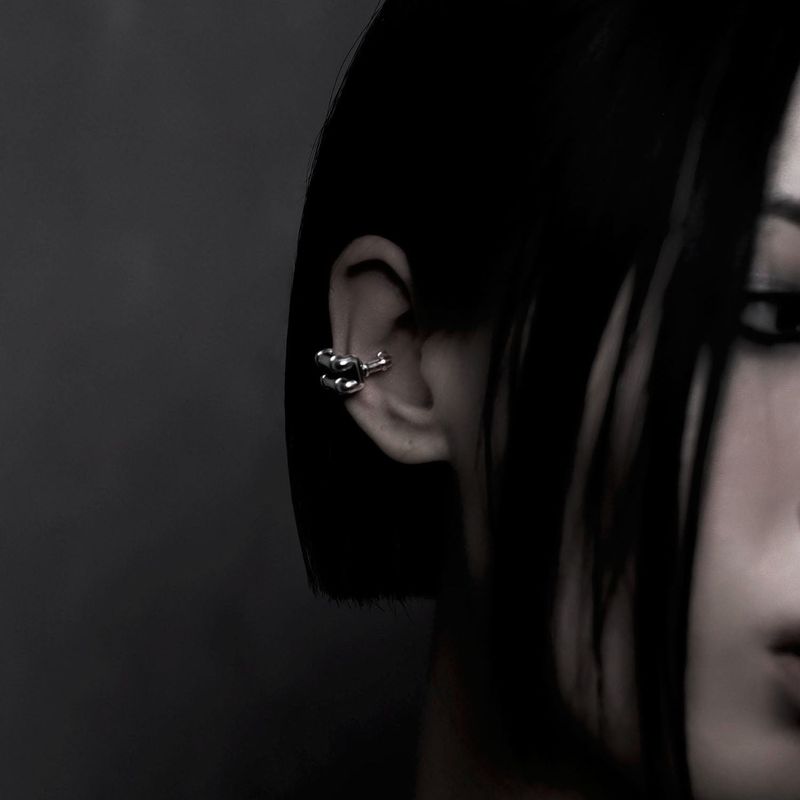 WATER PIPE EAR CUFF