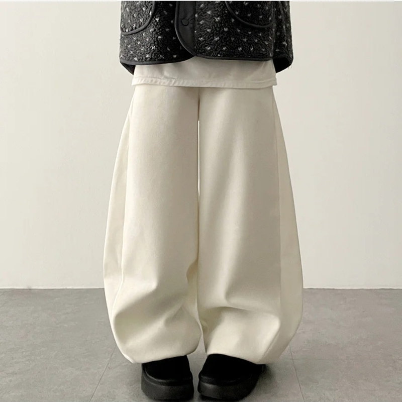 Mende Curved Incision Woolen Wide Pants
