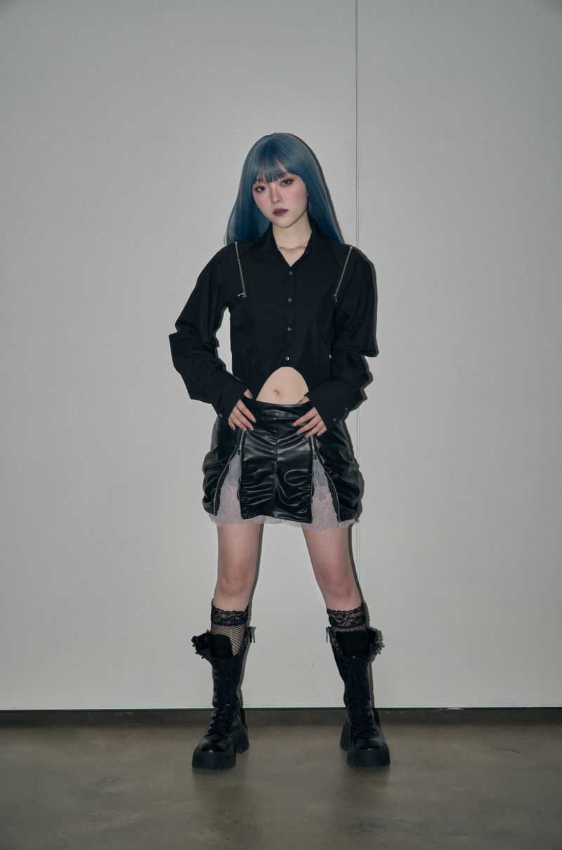CHERRYQUIRI（チェリーキュリー）の「zipper crop sh - black（Tops）」