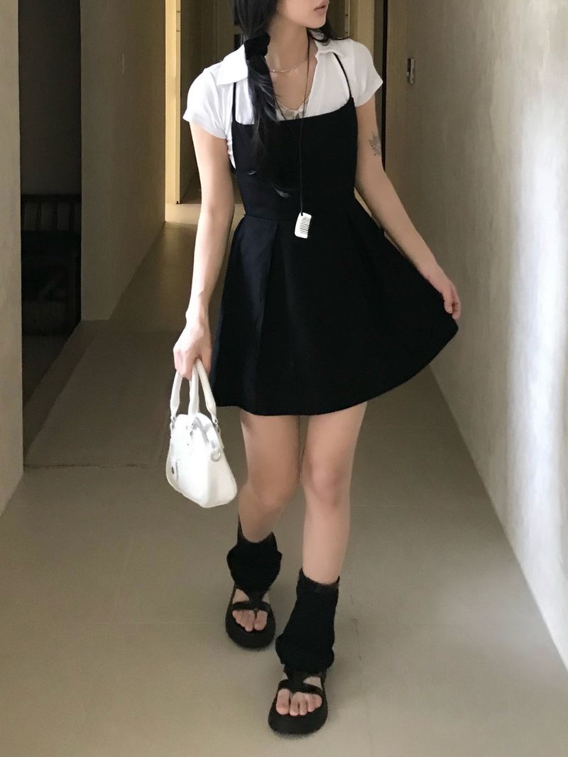 Shasha Deep V Collar Lace Short Sleeve Tee