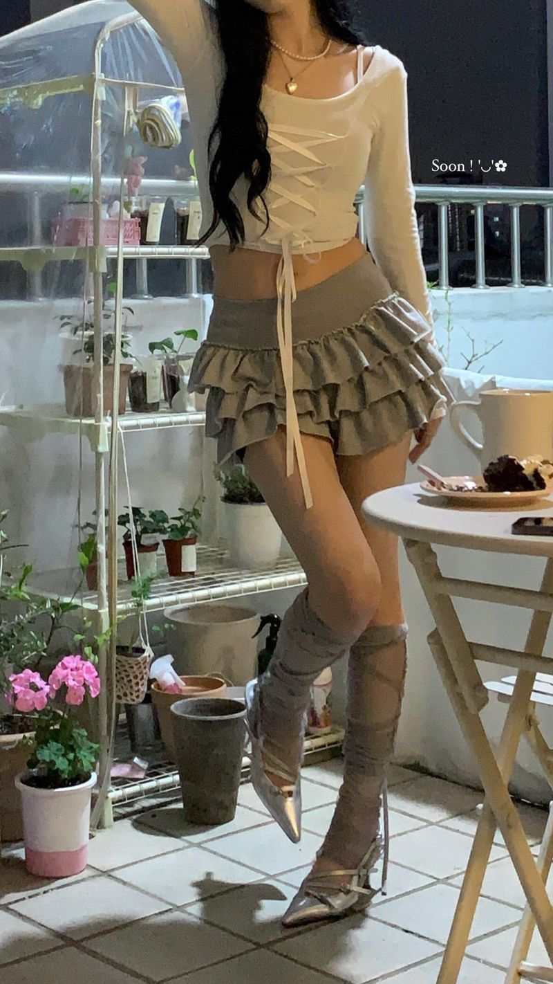 Strap mesh leg warmer