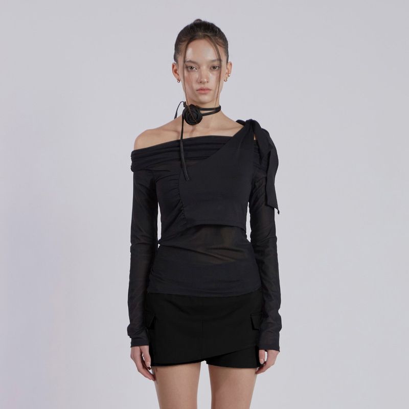JINJUSE(ジンジュユーズ)の「OFF SHOULDER KNOT TOP(BLACK)(Tops)」