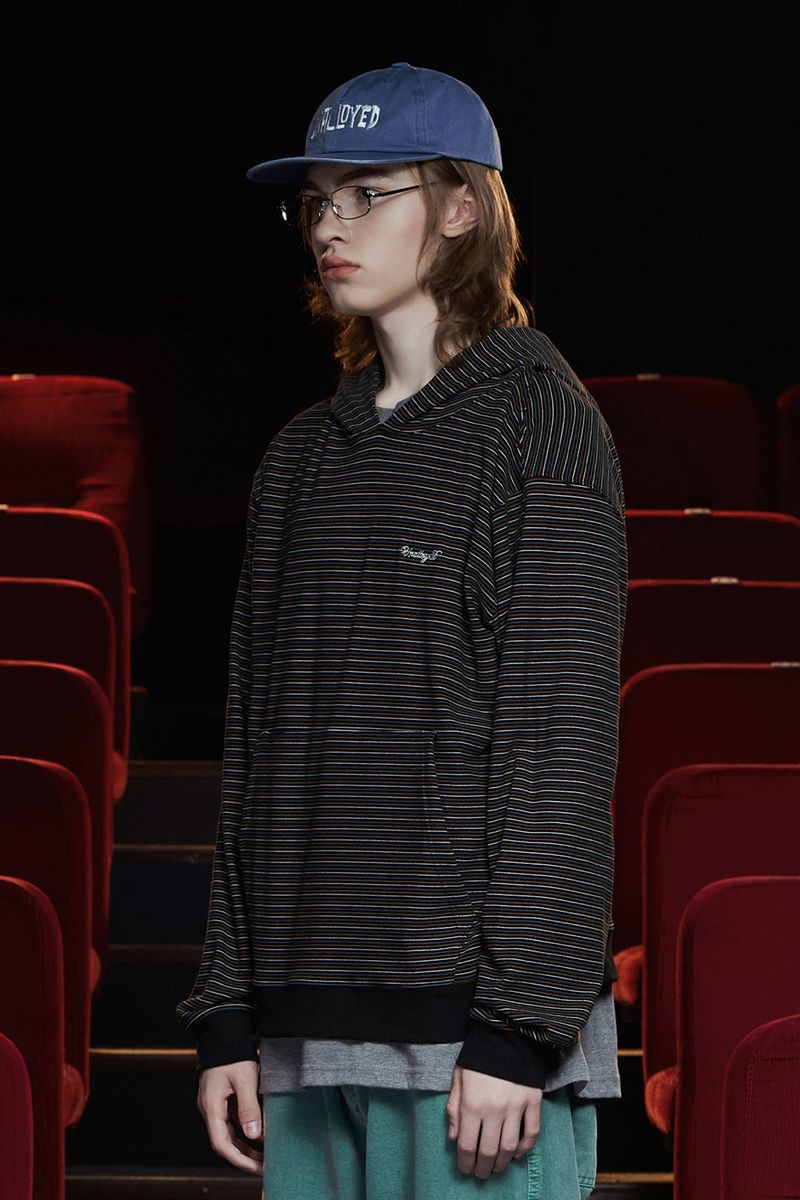STRIPE LOGO HOODIE / BLACK