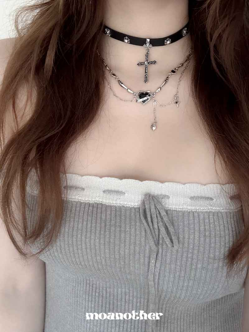 [Babymonster Ahyeon Pick!] Black Drop Heart Necklace