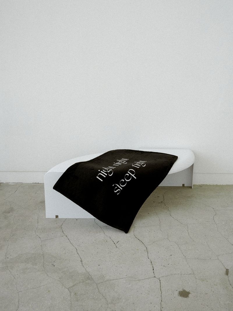 night night mini rug - black
