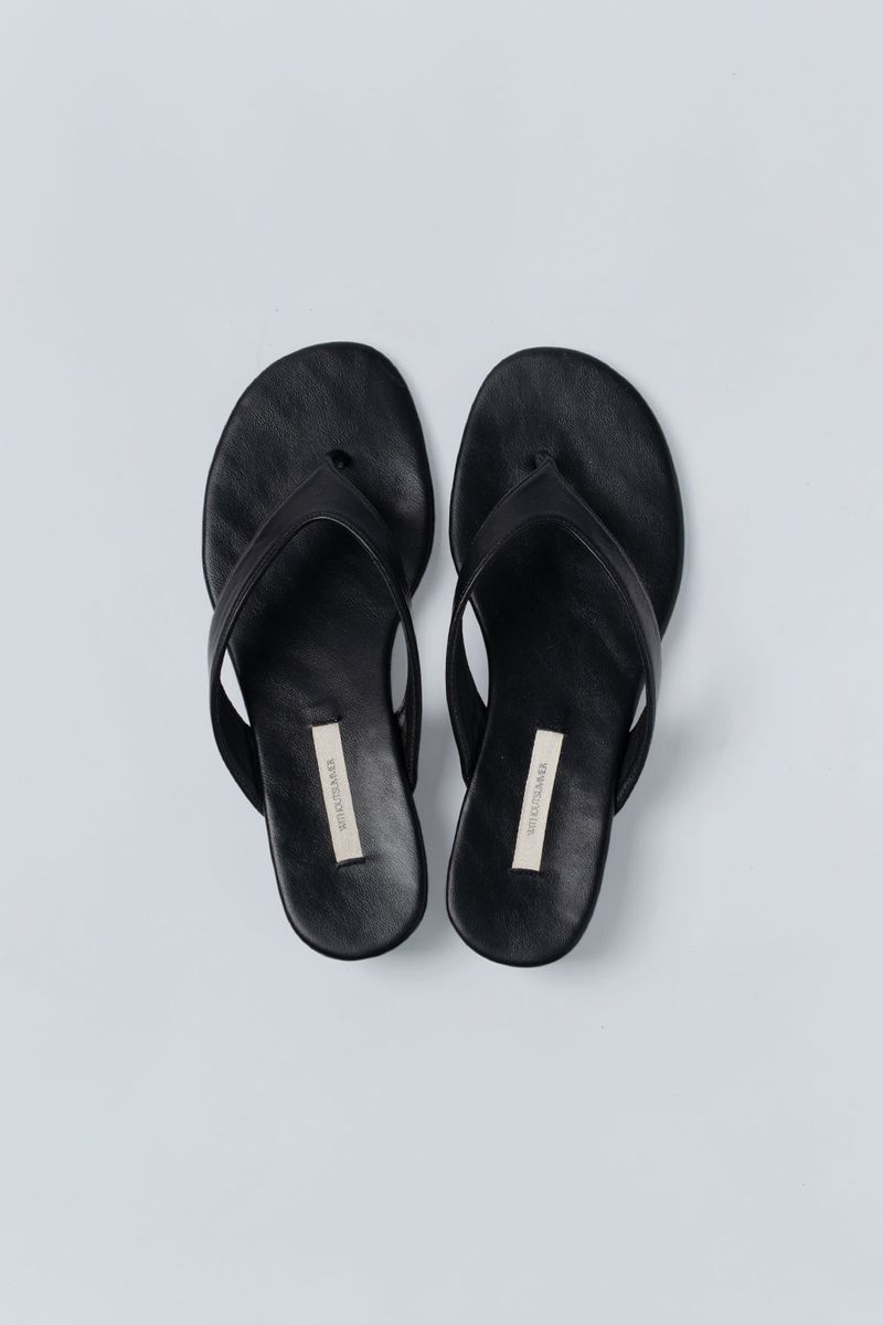 Simple flip-flop_black