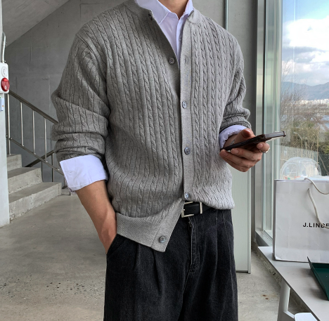 all-day round neck knit cardigan