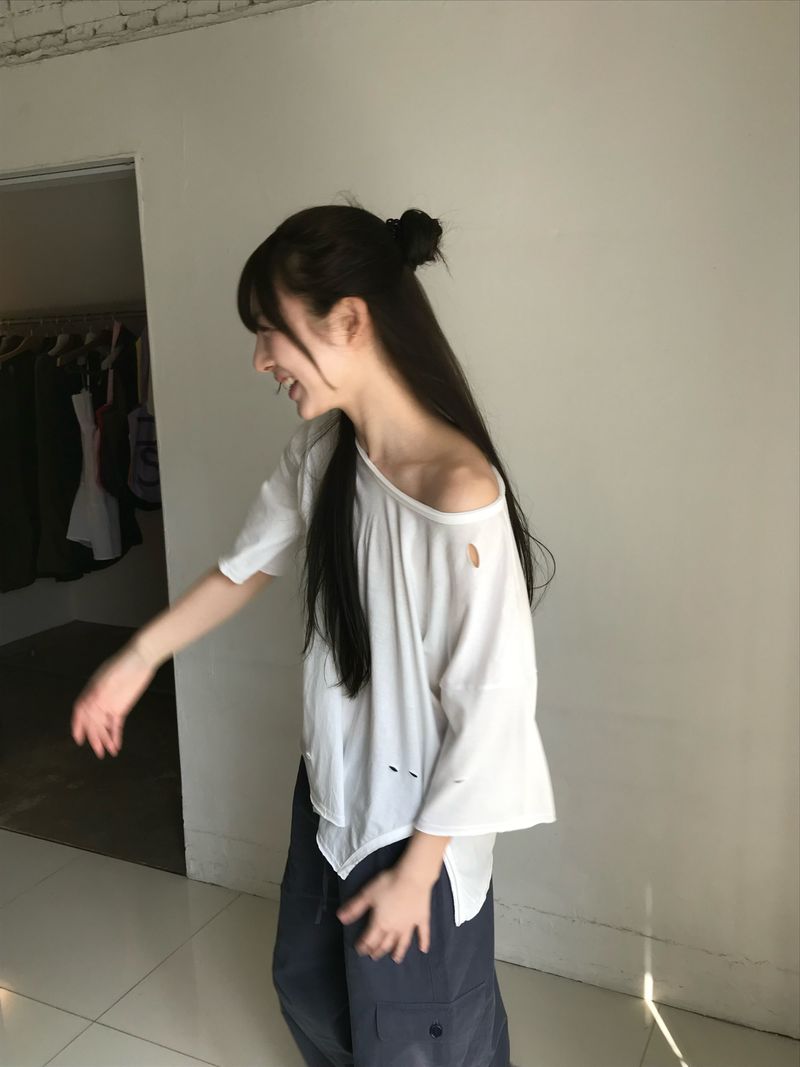 HASTA（ハスタ）の「Bohemian Destroyed T-shirt (White)（Tops）」