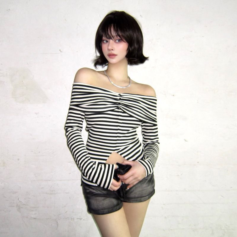 TTSTUDIO(ティーティースタジオ)の「Stripe off-shoulder T(Tops)」