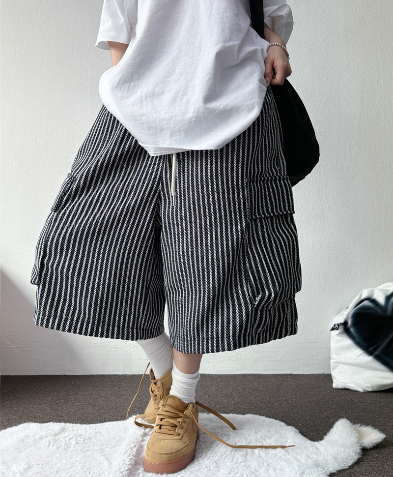 STRIPE CARGO BALLOON BERMUDA 💙🖤🤍2COLOR
