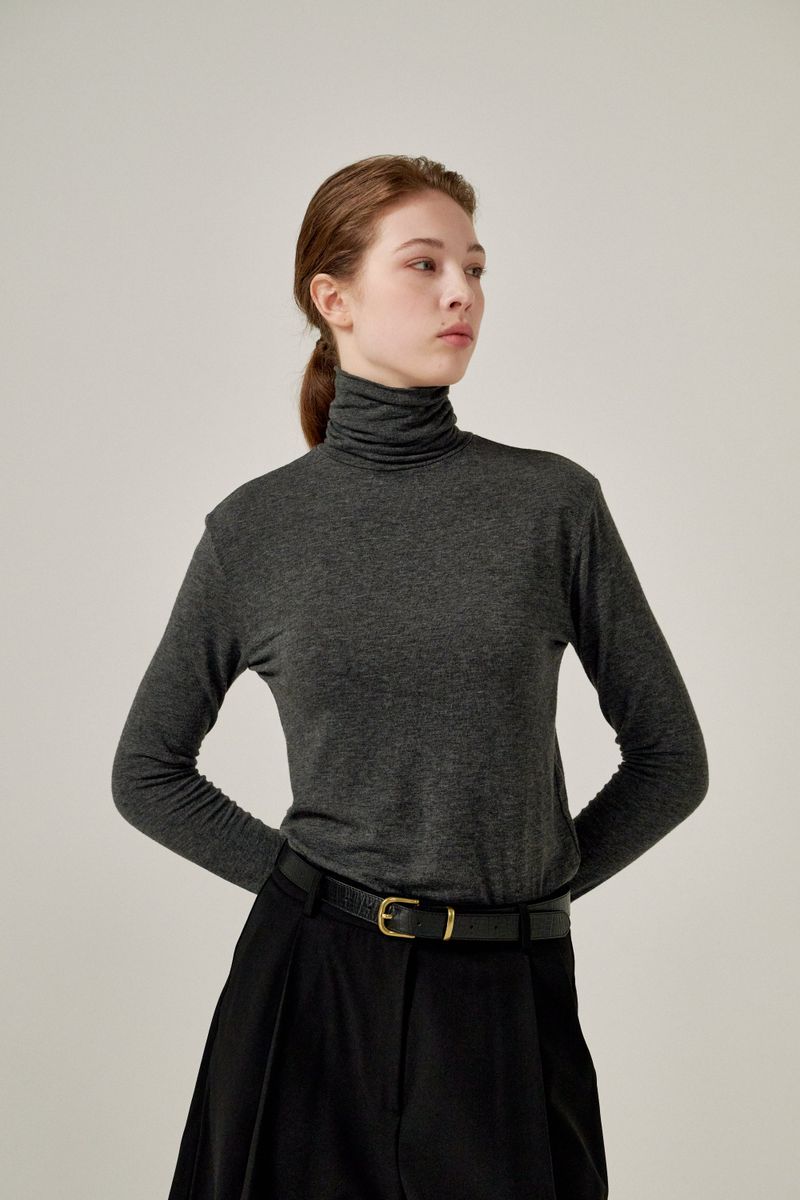 Soft turtle neck T-shirts (Black)