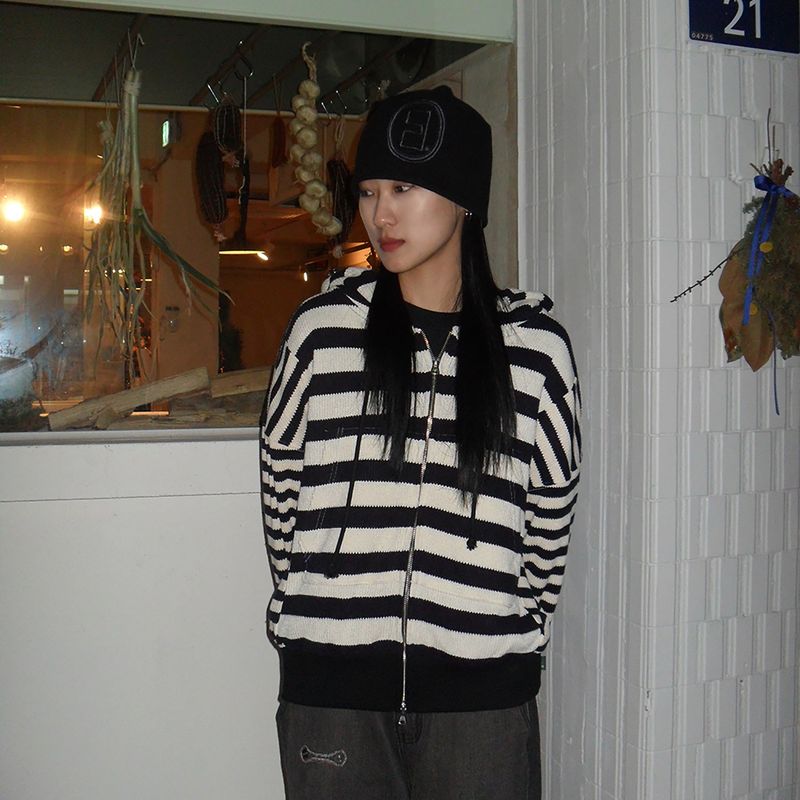 Striped knit hooded zip up / Ivory black