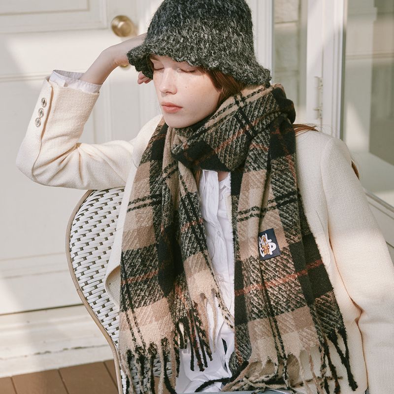 ALLINCOMPLETE（オールインコンプリート）の「Tartan Check Muffler (Black)（Fashion Accessories）」