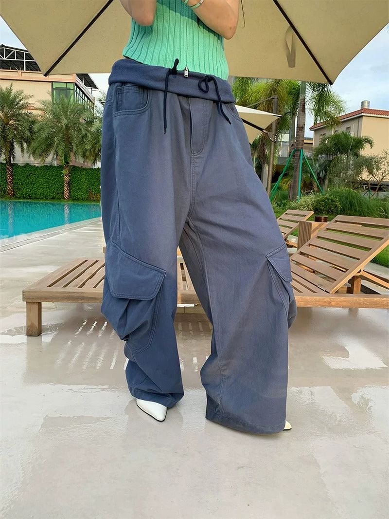 dereborujo（ドレボルゾー）の「Khaki Cargo Wide Leg Straight Pants（Pants）」