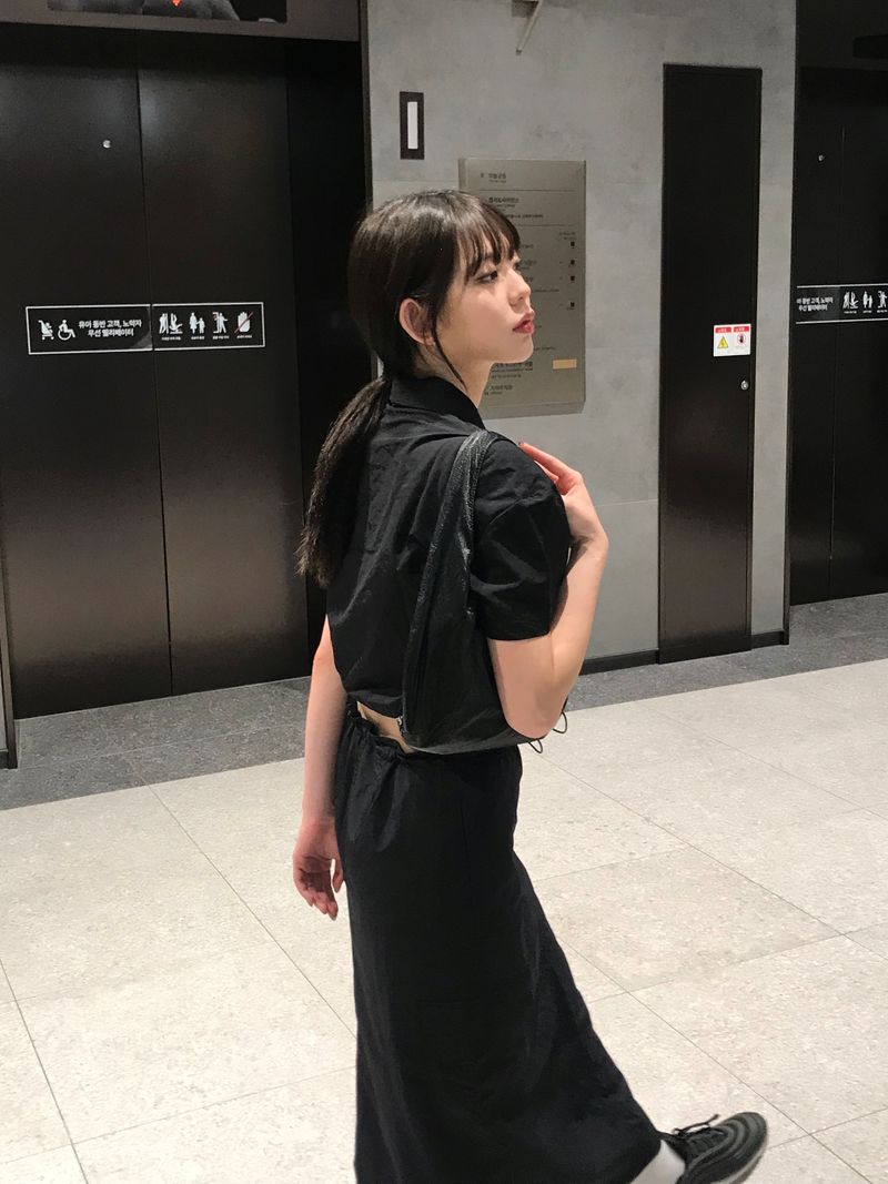 Sandy nylon set up skirt