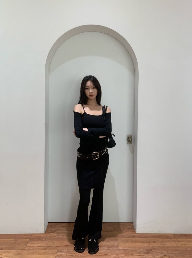 Lia Inner-Cap Off Shoulder Strap Top