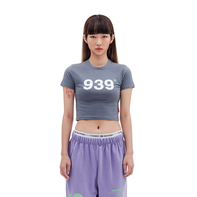 ARCHIVE BOLD(アーカイブボールド)の「939 LOGO CROP TOP (GRAY)(Tops)」