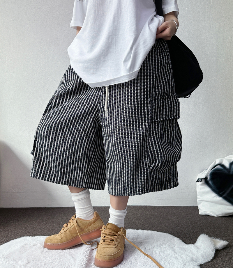 STRIPE CARGO BALLOON BERMUDA 💙🖤🤍2COLOR