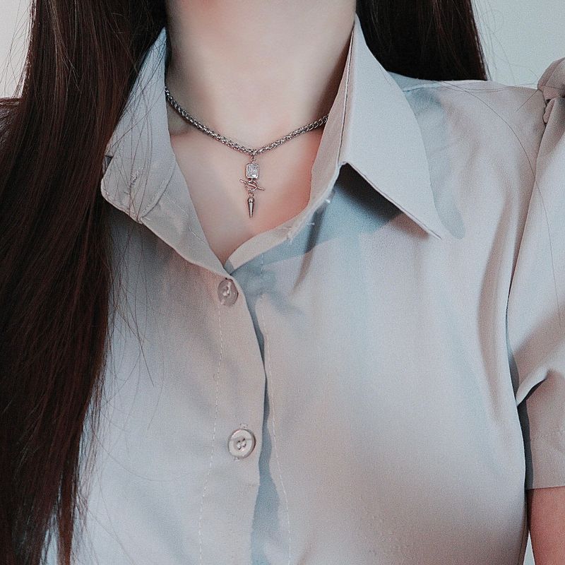 Toggle Bar Cubic Triangular Ball Choker Necklace
