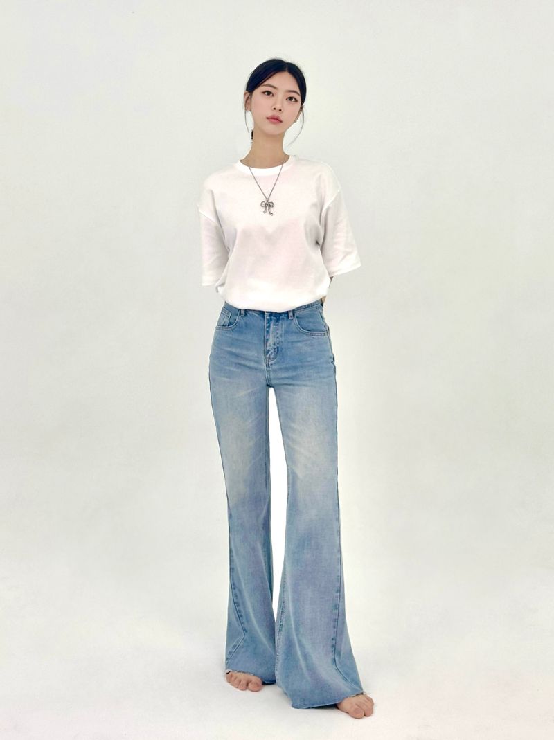 2ND REORDER EMBROIDERED FLARE JEANS code 25101
