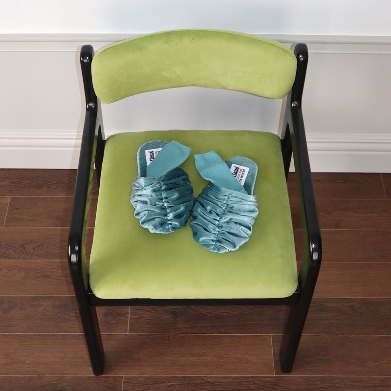 Croa Shoes (Turquoise) Room Shoes